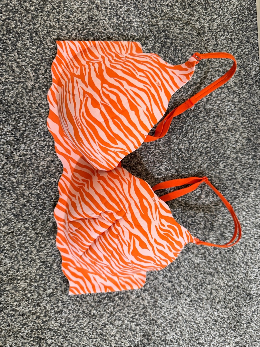 Victoria's Secret Scalloped Push-Up Bra